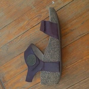 Abeo Una Wedge Sandals Metatarsal Plum Size 8